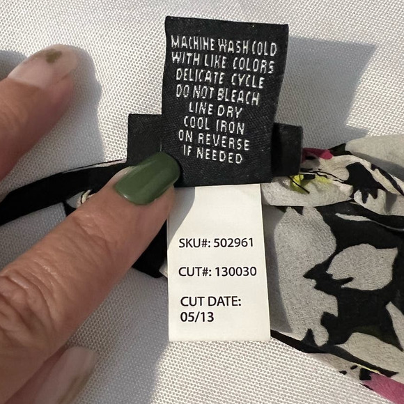 TORRID Women's Sheer Floral V Neck Back Cutout Elastic Sleeve Blouse Plus Size 3 - Picture 6 of 9